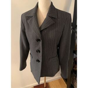 Kasper black and white blazer size 8p